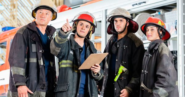 Alunos de Curso de Bombeiro Civil